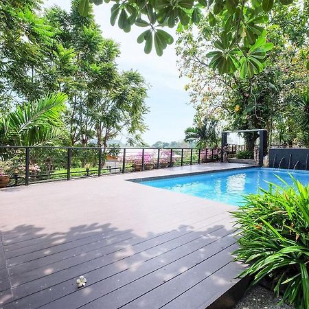 Oyo 626 The Chalet Phuket Resort Panwa Beach Buitenkant foto
