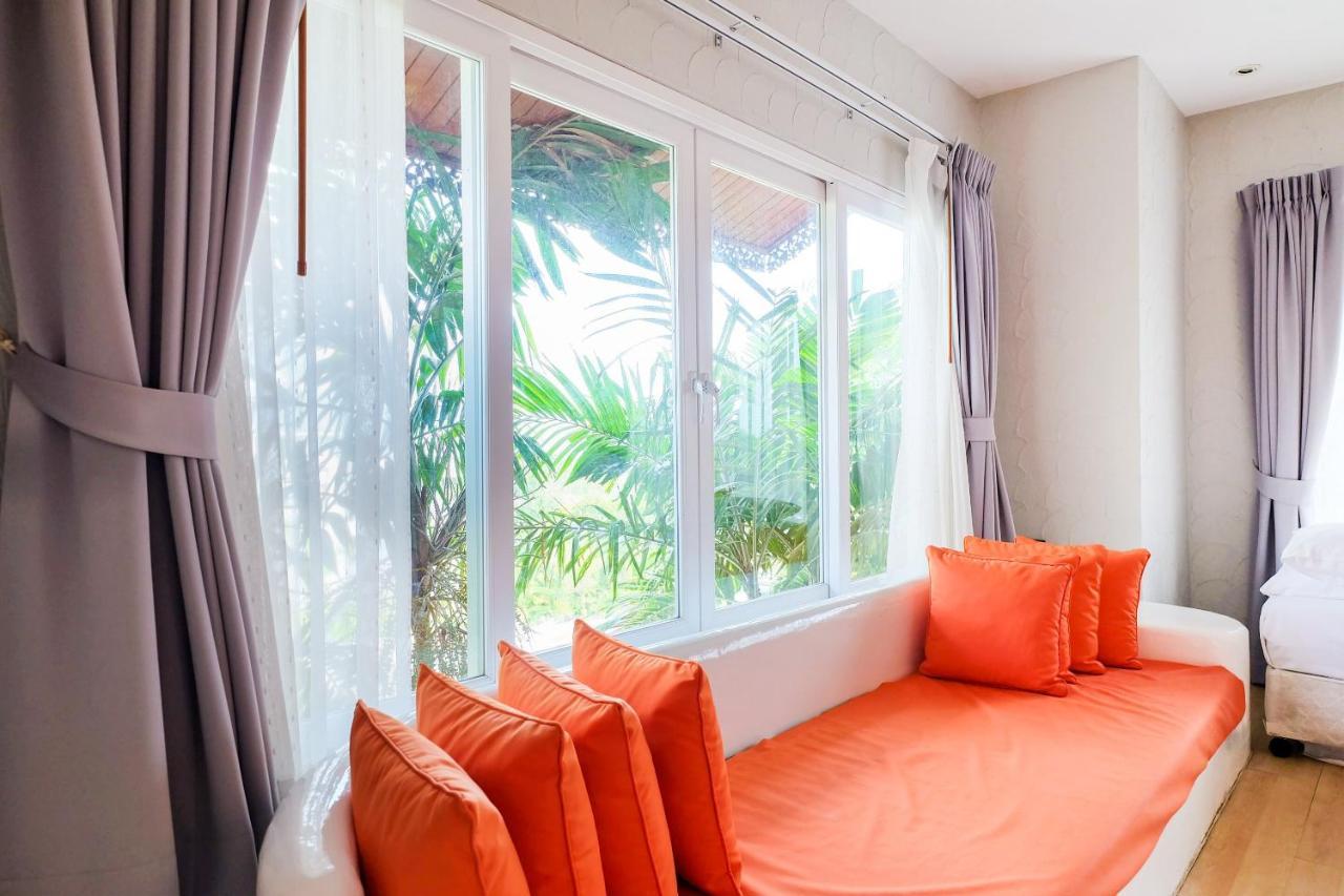 Oyo 626 The Chalet Phuket Resort Panwa Beach Buitenkant foto