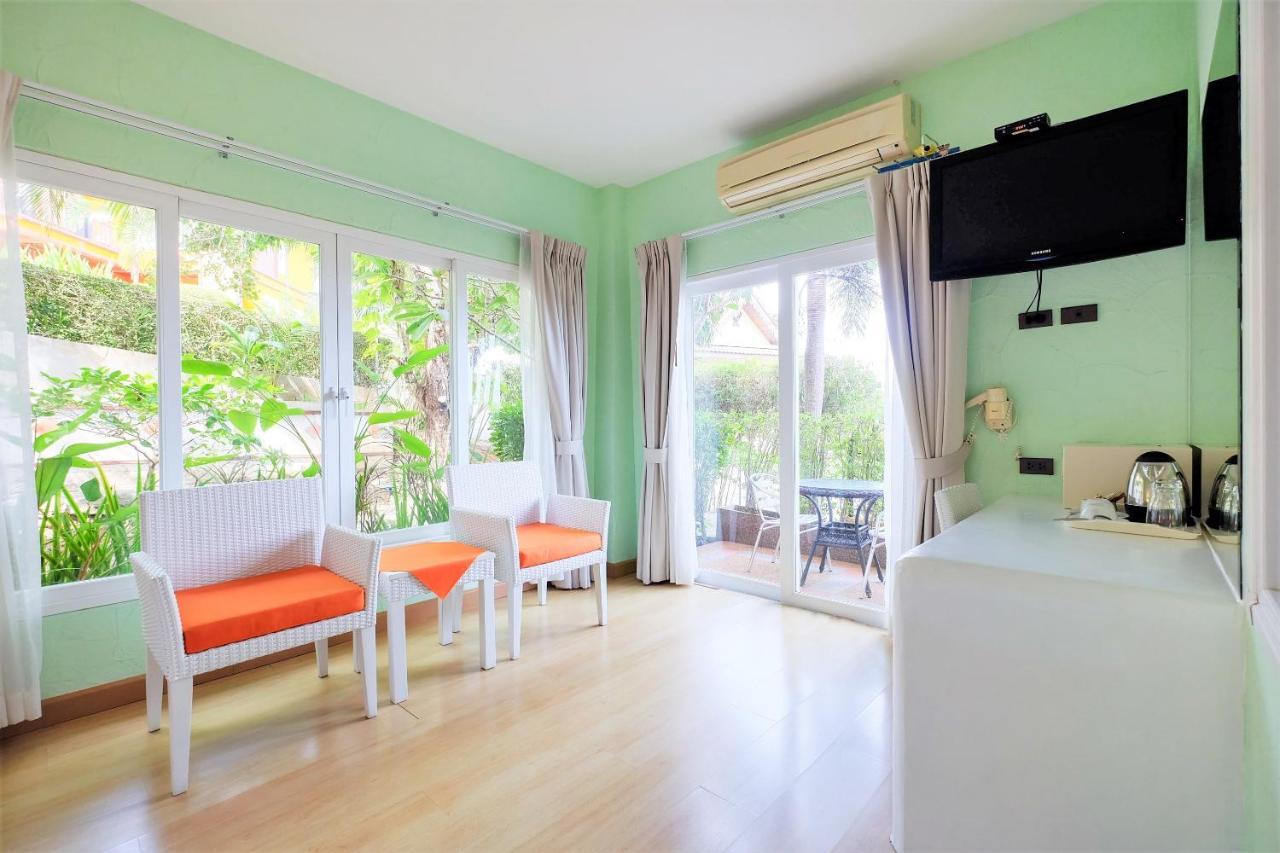 Oyo 626 The Chalet Phuket Resort Panwa Beach Buitenkant foto