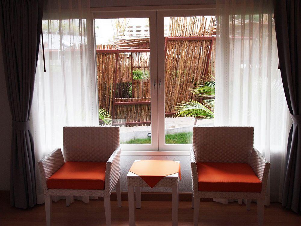 Oyo 626 The Chalet Phuket Resort Panwa Beach Buitenkant foto