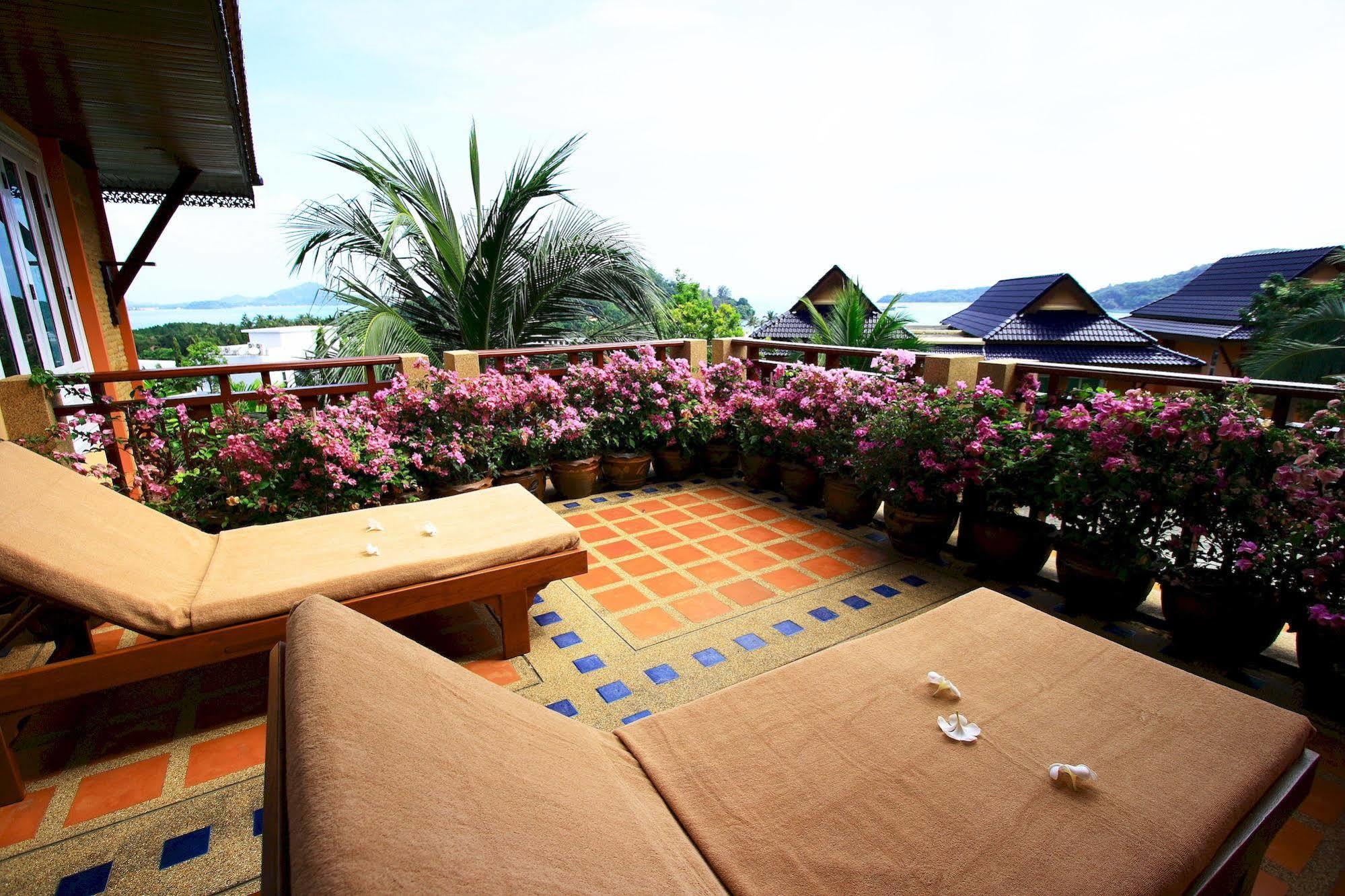 Oyo 626 The Chalet Phuket Resort Panwa Beach Buitenkant foto