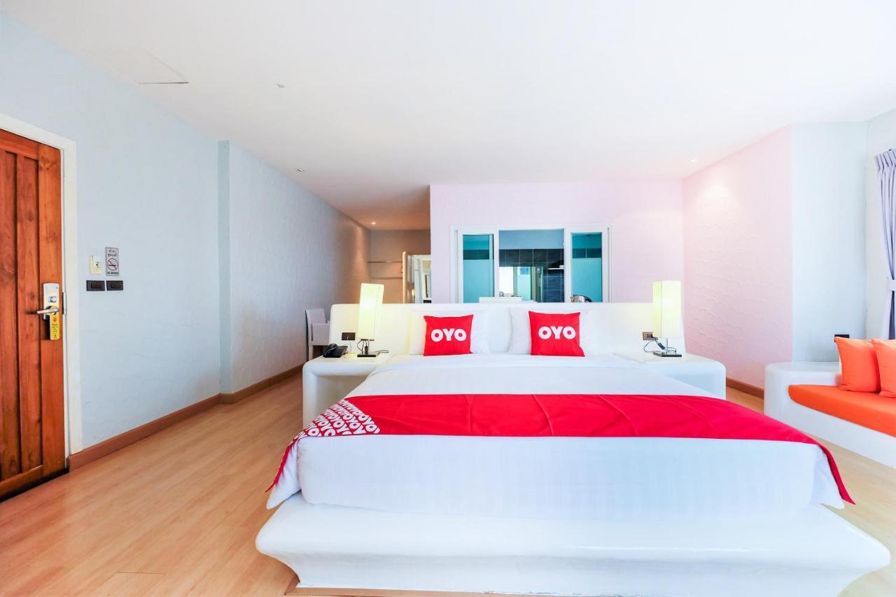 Oyo 626 The Chalet Phuket Resort Panwa Beach Buitenkant foto